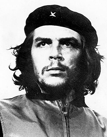 Photo du visage de Che Guevara en noir et blanc