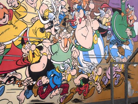 Personnages de la BD d'Astérix courant