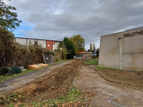 vue de l'entrée de la Médiathèque départementale