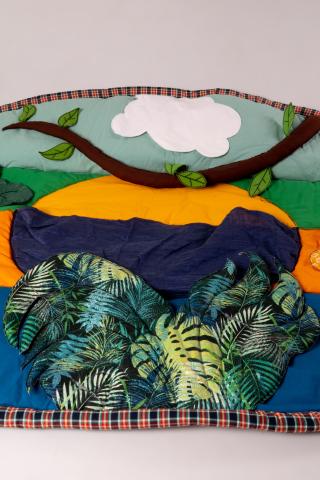 Détail du raconte-tapis Bon appétit ! Monsieur Lapin