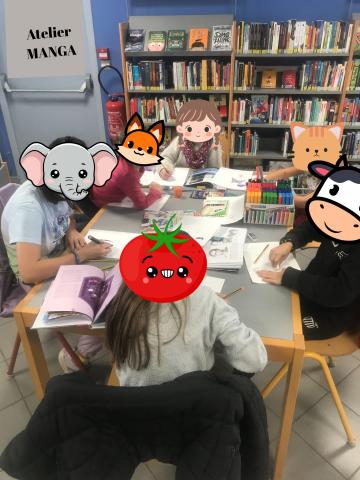 enfants en train de dessinés avec visages masqués